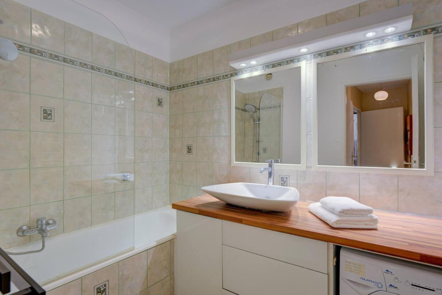 Elegant Apt W/2 Terraces/Mins To Beach & Shops 앙티브 외부 사진